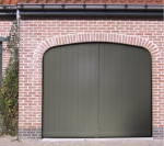  De panelen zijn bekleed met verticale planchetten